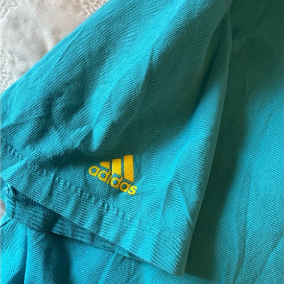 Cropped Blue Adidas Originals World Domination Originals Graphic T-Shirt - Picture 4 of 6